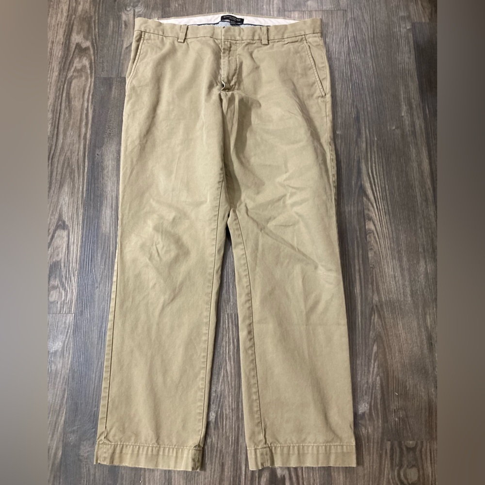 Banana Republic Men’s Khaki Aiden Chino Pants Size 35/30